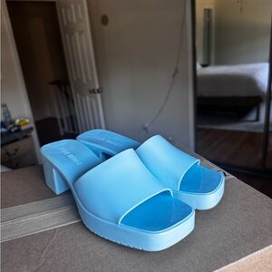 Steve Madden women’s blue Harlin Heel Sandals SIZE 8